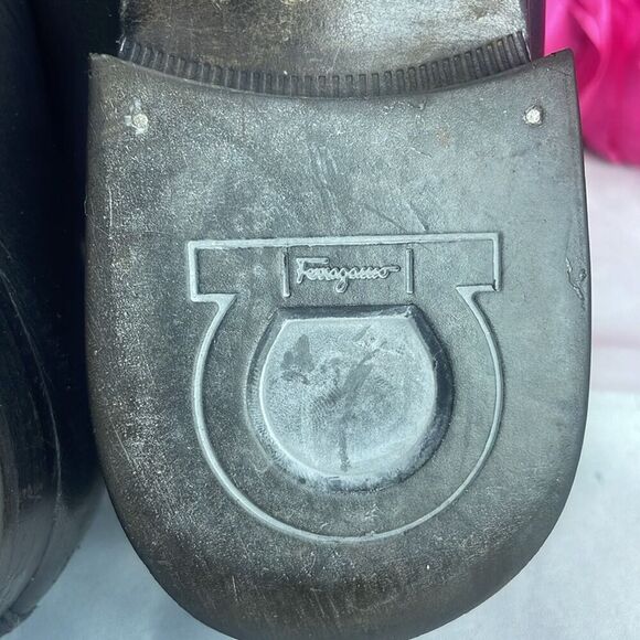 (C) SALVATORE FERRAGAMO Vintage Gancini logo leather dress loafers Size: 7.5 main image 12